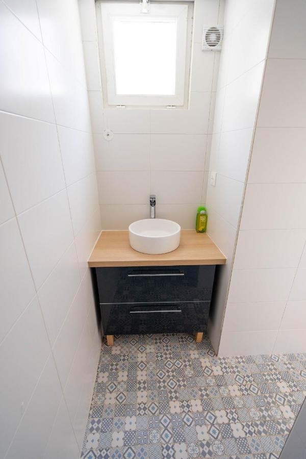 Appartement Neuf Tout Confort A Blaye Proche De La Citadelle Exterior foto